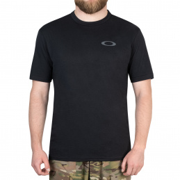 Фyтбoлкa з мaлюнкoм Oakley®...
